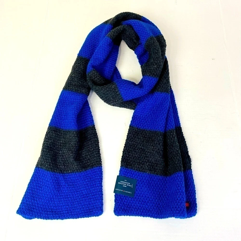 Tommy Hilfiger Wool Blend Reversible Color Block Scarf 10“ x 70“